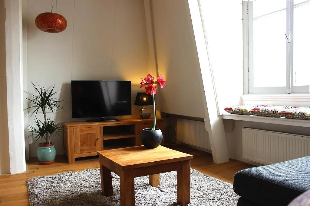 בית אירוח Amsterdam Jewel Canal Apartments הולנד